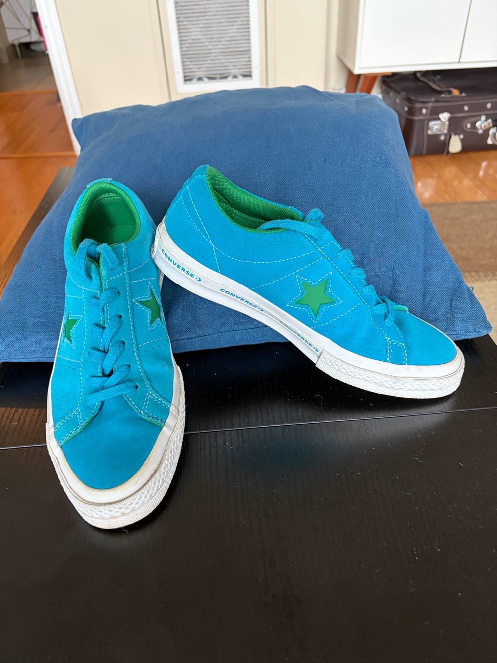 Rare Hawaiian Ocean one star Converse